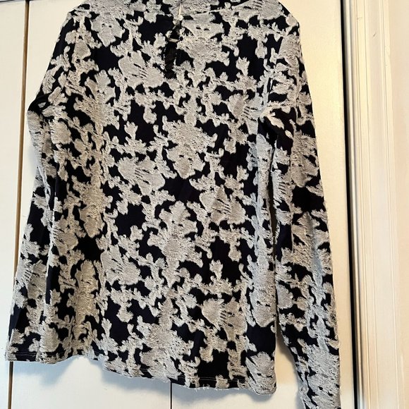 NWOT! Loft 100% Cotton Long Sleeve T-Shirt - Navy and White Jacquard - Size M - Picture 3 of 5